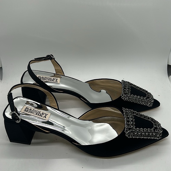 Badgley Mischka NIB “Emmie” Black Satin Crystal Buckle Slingback Sandals *Sz 9* - Picture 4 of 9